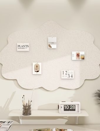 Extra Large Thickened Creative Felt Board 31.5X23.6 Inches Leaf-Shaped Wall Decoration Board Self-Adhesive Punch-Free Photo Wall TV Background Wall Office Living Room Decoration Detachable Message Board Memo Board Free Exquisite Thumbtacks And High